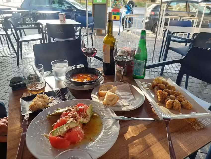 Restaurante La Parroquia del Tapeo | Tapas y Desayunos