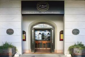 Restaurante La Recal&aacute;