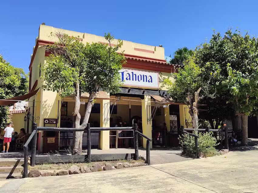 Restaurante La Tahona &bull; Isla M&aacute;gica