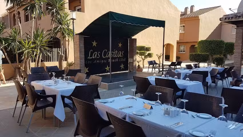 Restaurante Las Casitas (Amigos Beach Club)
