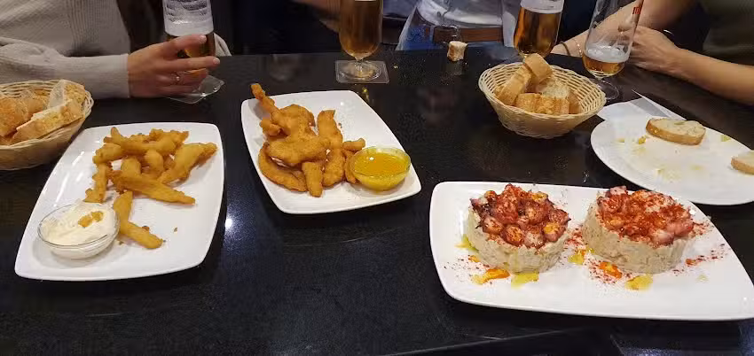 Restaurante &laquo;Las Tr&eacute;bedes de Bret&oacute;n&raquo;