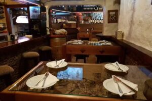 RESTAURANTE LE TINAJA