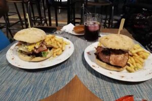Restaurante Lo De Eva Pool&Food