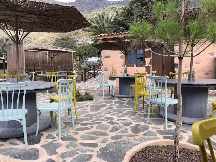 Restaurante Los Alm&aacute;cigos. Guayedra.