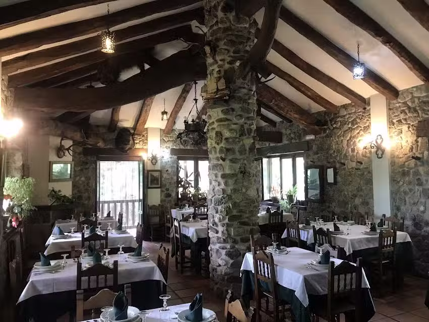 Restaurante Los Molinos (Li&eacute;bana)