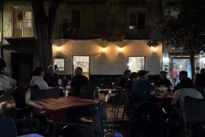 RESTAURANTE LOS NAZAR&Iacute;ES PLAZA LARGA