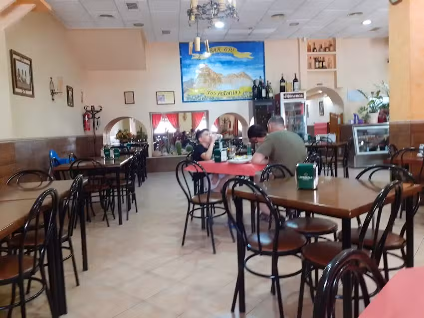 RESTAURANTE LOS SARANGOS