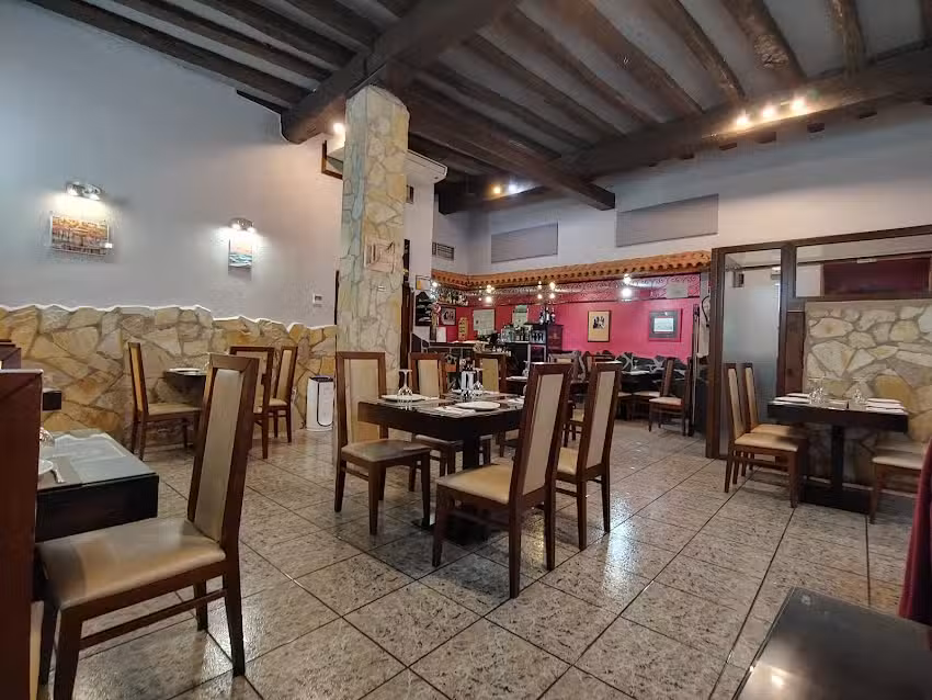 Restaurante M&aacute;s Que Parrilla