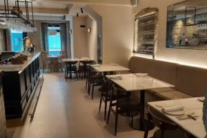 RESTAURANTE MATERIAL