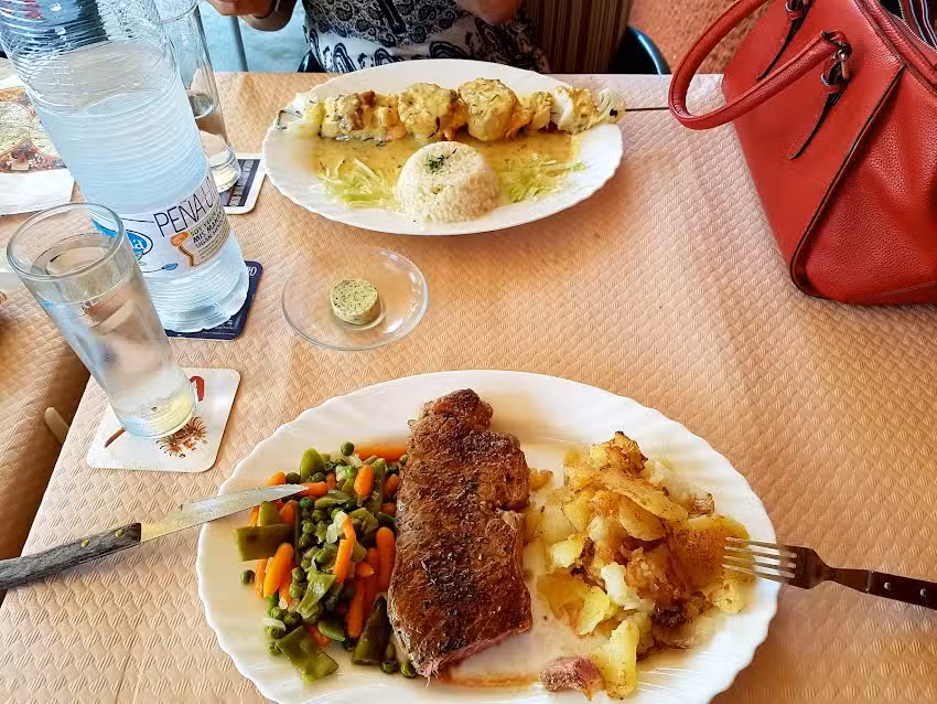 Restaurante Mediterr&aacute;neo