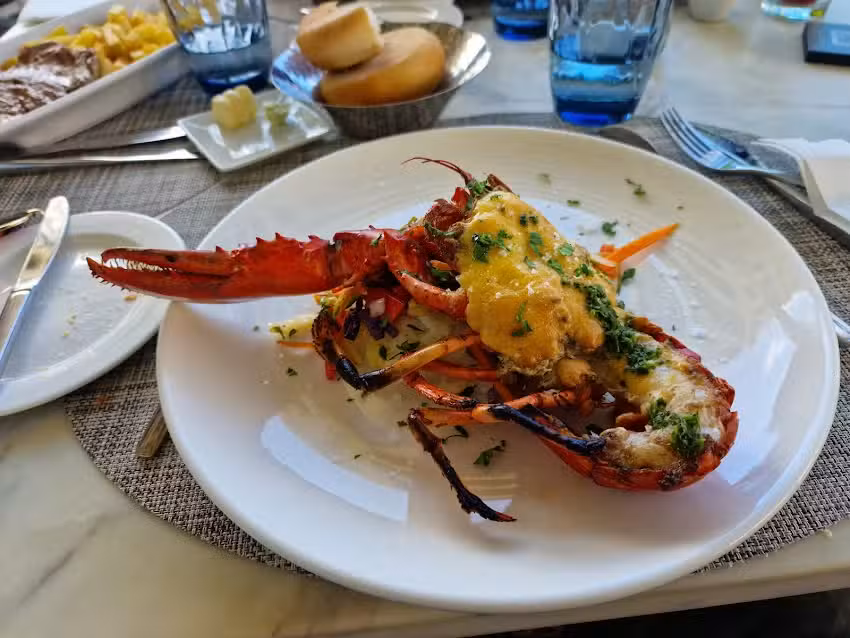 Restaurante Mediterr&aacute;neo Oasis