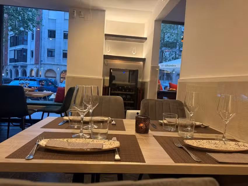 Restaurante Mediterr&aacute;neo Puerto Noble