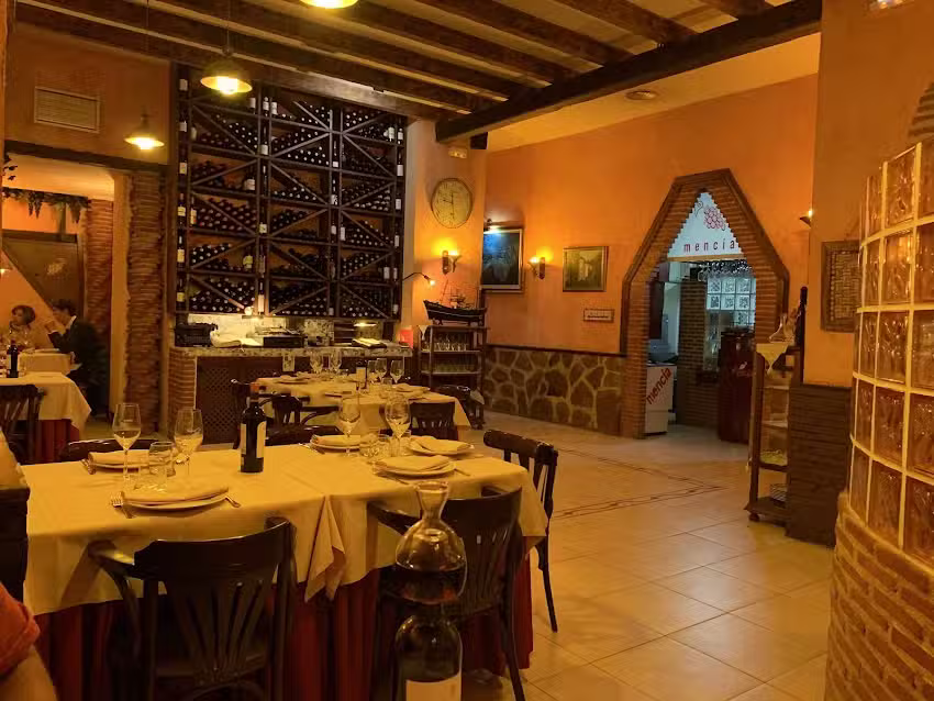 Restaurante Menc&iacute;a