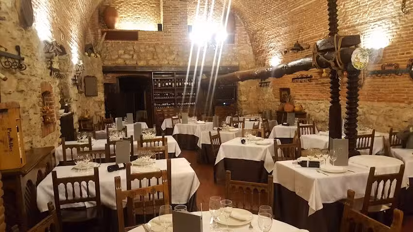 Restaurante Mes&oacute;n Don Pelayo
