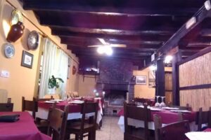 Restaurante Mes&oacute;n El C&aacute;ntaro