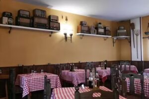 Restaurante Mes&oacute;n El Rodeo