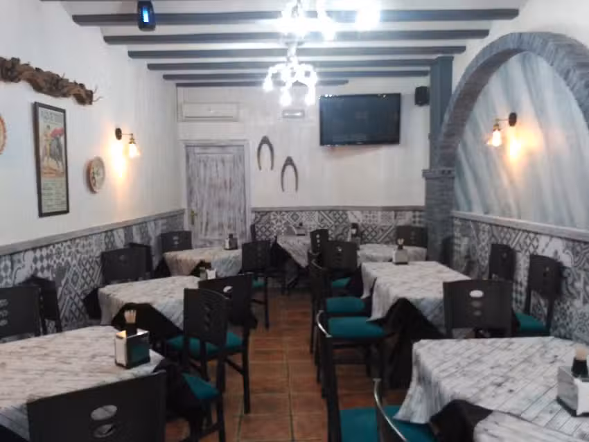 Restaurante Mes&oacute;n La Plaza