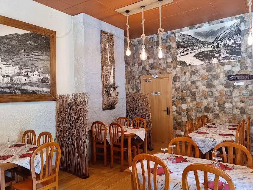 Restaurante Mes&oacute;n Sorrosal