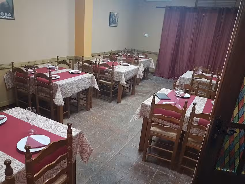 Restaurante &laquo;&Ntilde;akalera&raquo;