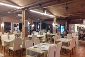 Restaurante Neptuno Moj&aacute;car