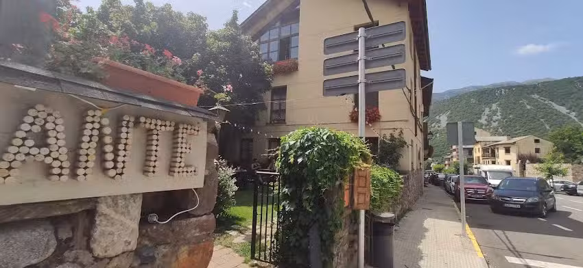 Restaurante P&aacute;jaro Loco