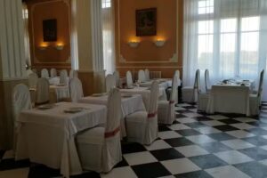 Restaurante Palacio De Las Salinas