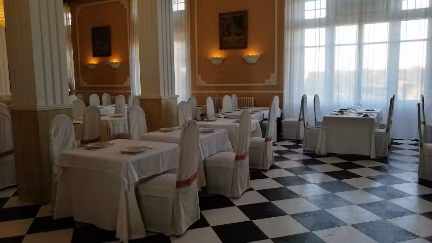 Restaurante Palacio De Las Salinas
