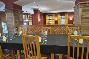 Restaurante Pinares de Urbi&oacute;n