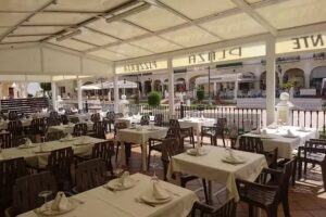 RESTAURANTE PIZZER&Iacute;A ARROCER&Iacute;A PLAZA