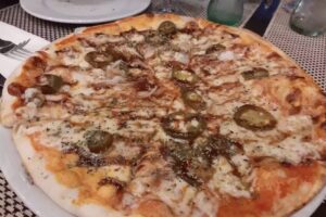 Restaurante Pizzer&iacute;a Cachitos