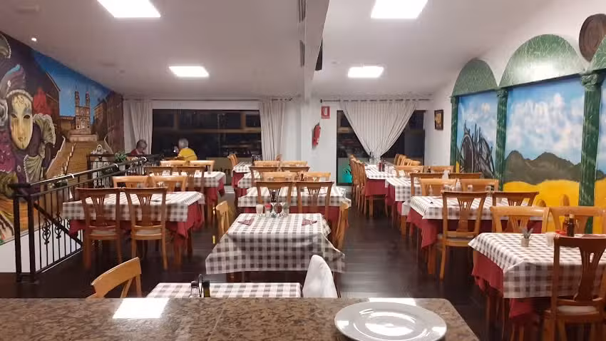 Restaurante & Pizzer&iacute;a Campobello