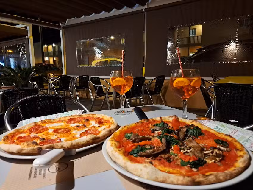 Restaurante Pizzeria Ins&oacute;lito | La Palma, La Isla Bonita.