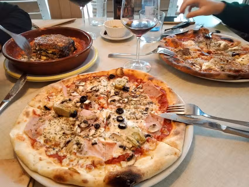 Restaurante Pizzer&iacute;a La Ermita