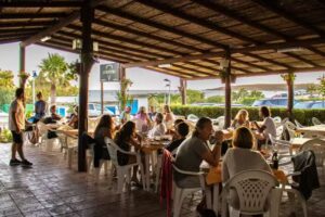 Restaurante Pizzer&iacute;a La Marisma Bolonia