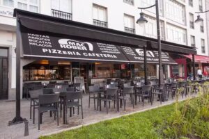 RESTAURANTE PIZZER&Iacute;A MAC ROBER