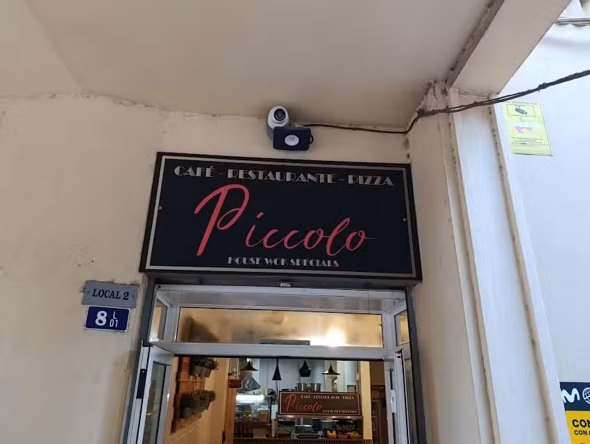 Restaurante & Pizzer&iacute;a P&iacute;ccolo wok