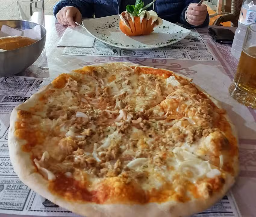Restaurante pizzer&iacute;a Punta Larga