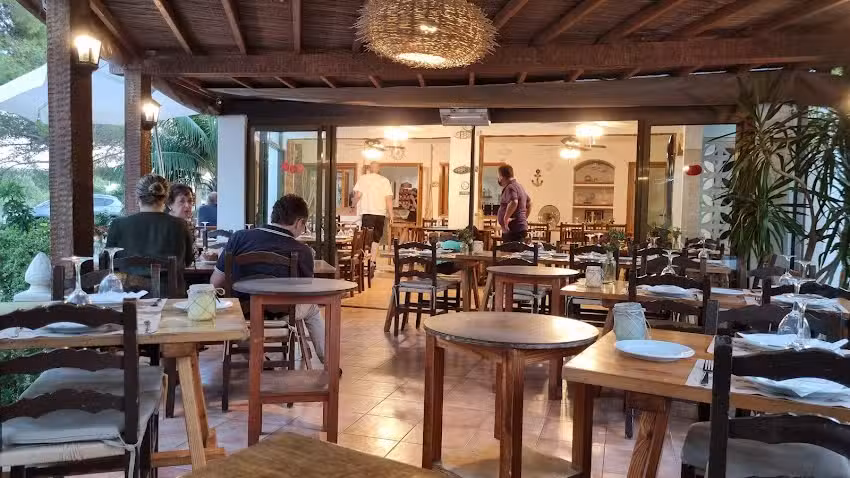 RESTAURANTE POU D&rsquo;ES LLE&Oacute;
