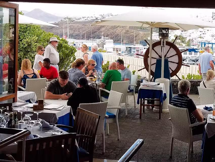 Restaurante Puerto Bah&iacute;a