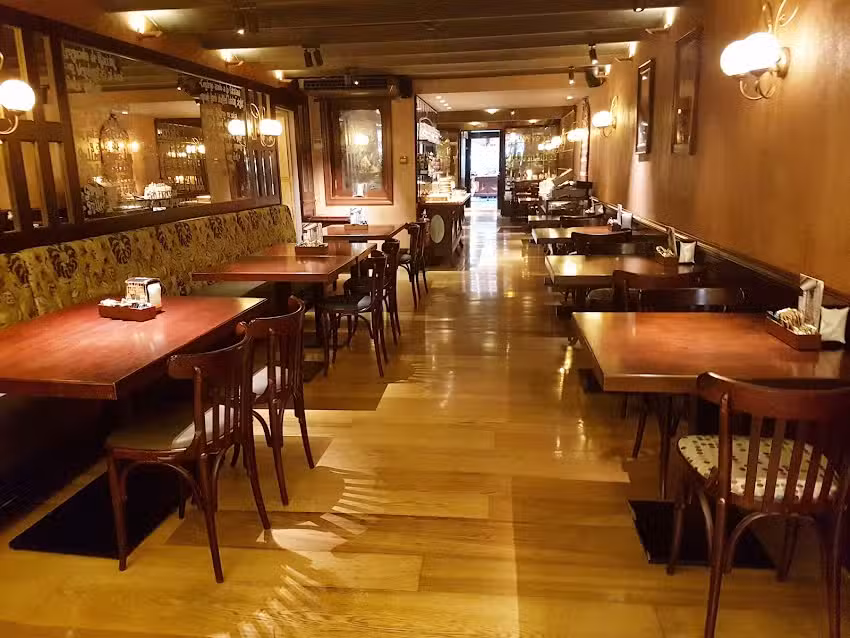 Restaurante Re&ntilde;&eacute; 1910