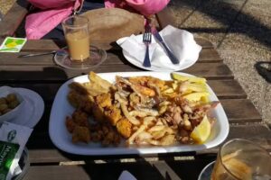 Restaurante Rigoletto est&aacute; abierto. En horarios normales de comida y cenas.