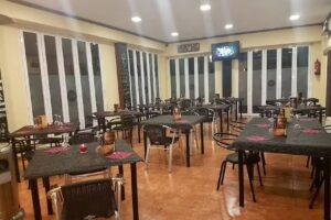Restaurante Roxy | Tapas | Gazpachos | Paellas | Carnes