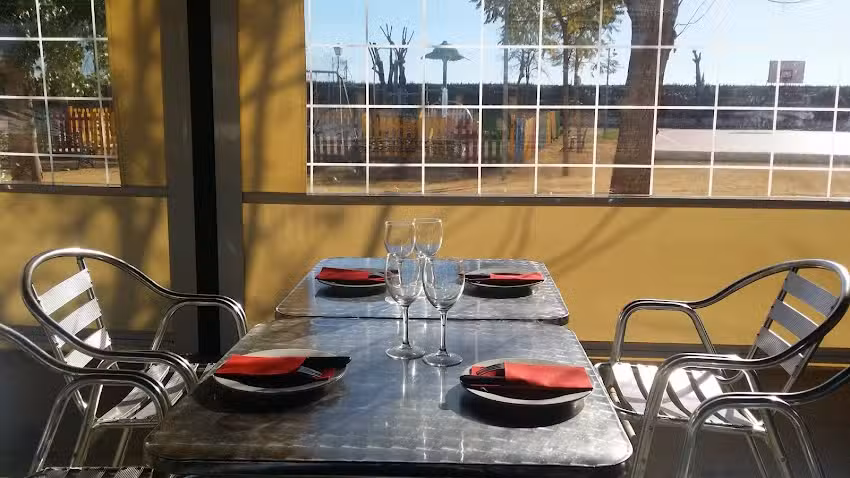 Restaurante Santa Genoveva, Club