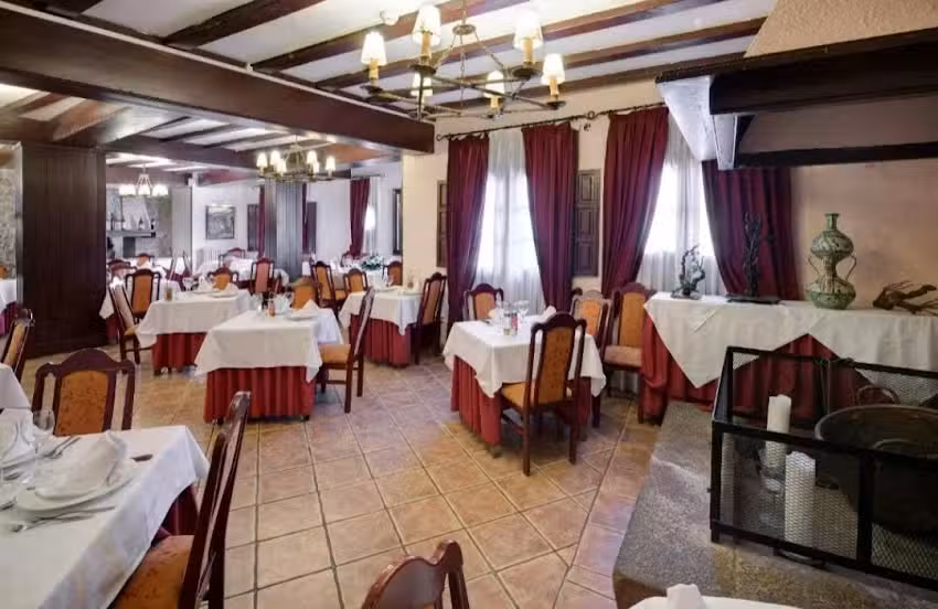 Restaurante Se&ntilde;or&iacute;o de Albarrac&iacute;n