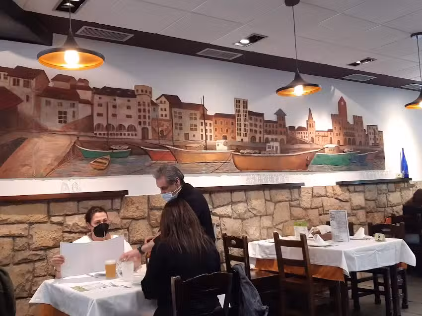 Restaurante Sidrer&iacute;a El Llavianu