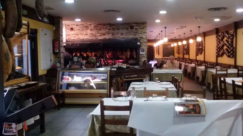 Restaurante Sidrer&iacute;a T&iacute;rate Al Matu