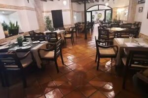 RESTAURANTE-TABERNA LA CHIVA