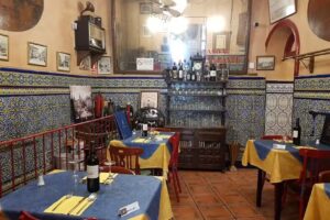 RESTAURANTE TABERNA OLIVEROS