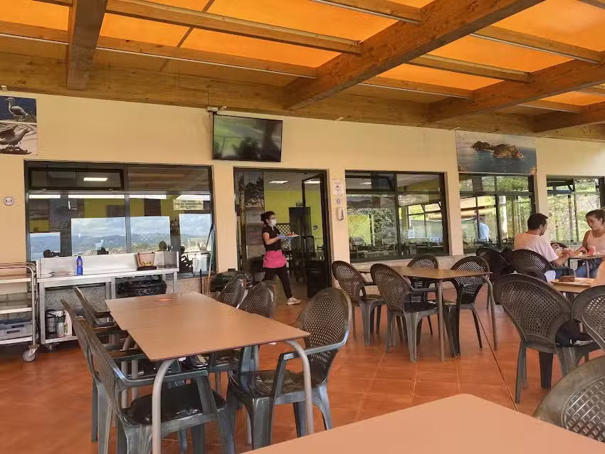 Restaurante taper&iacute;a Illas C&iacute;es