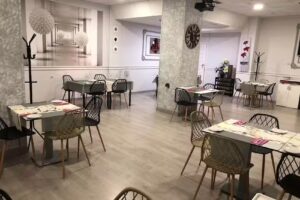 Restaurante/ Taper&iacute;a La Pausa